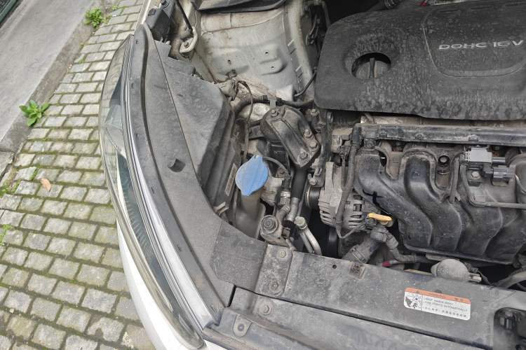 Used Kia KX3 2017 1.6L Automatic Aozun Edition Engine Bay Right