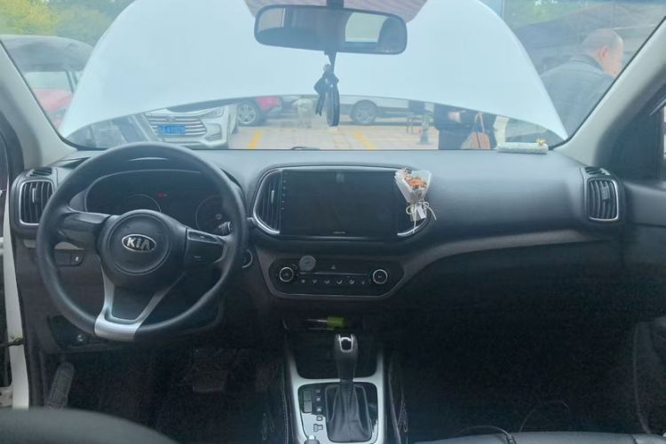 Used Kia KX3 2017 1.6L Automatic Aoya Version Exterior 10