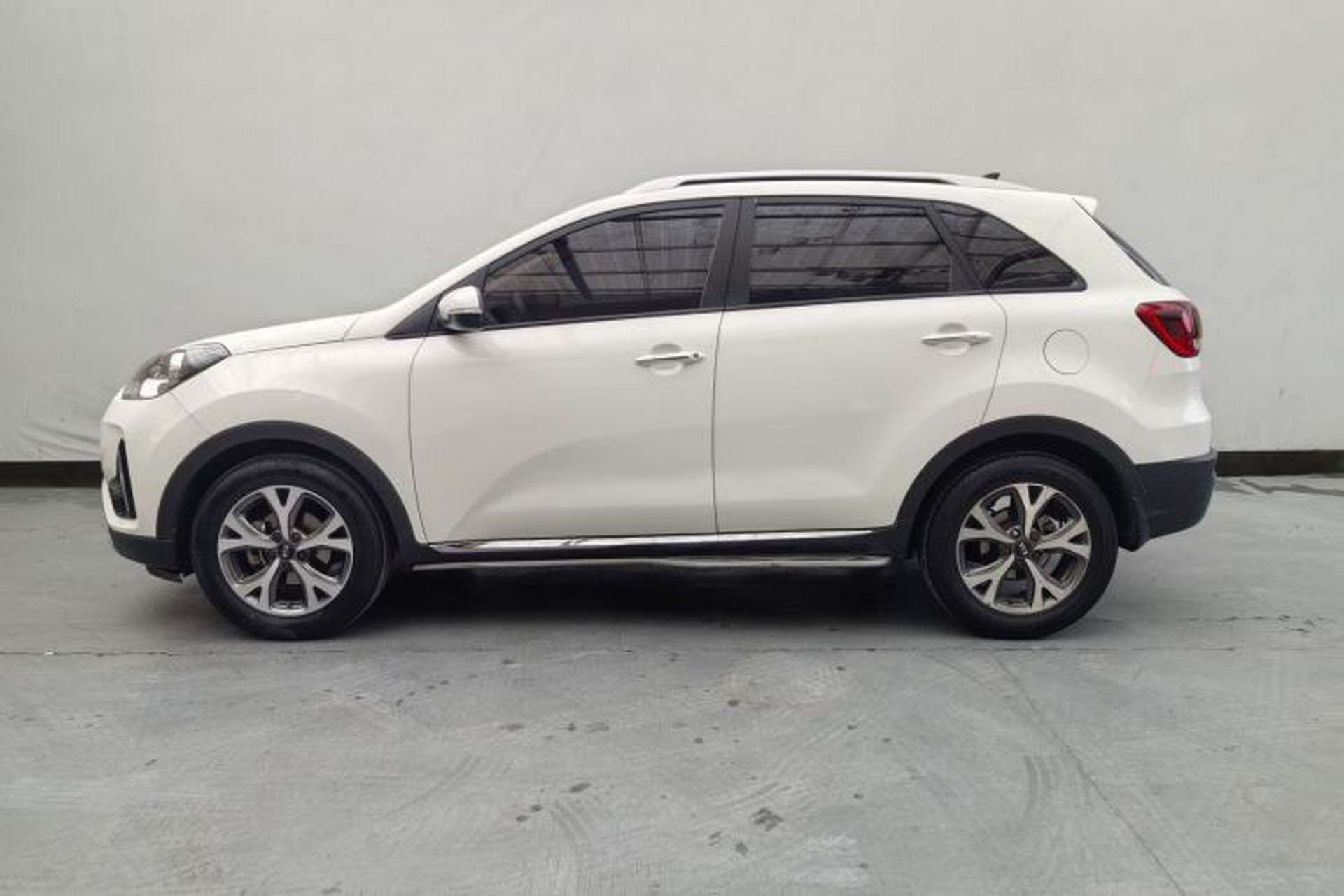Used Kia KX3 2017 1.6L Automatic Aoya Version Exterior 12