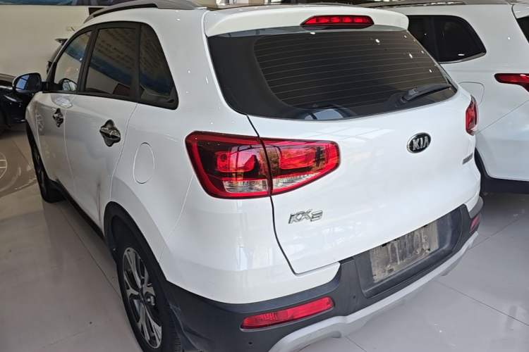 Used Kia KX3 2017 1.6L Automatic Aoya Version Exterior 2