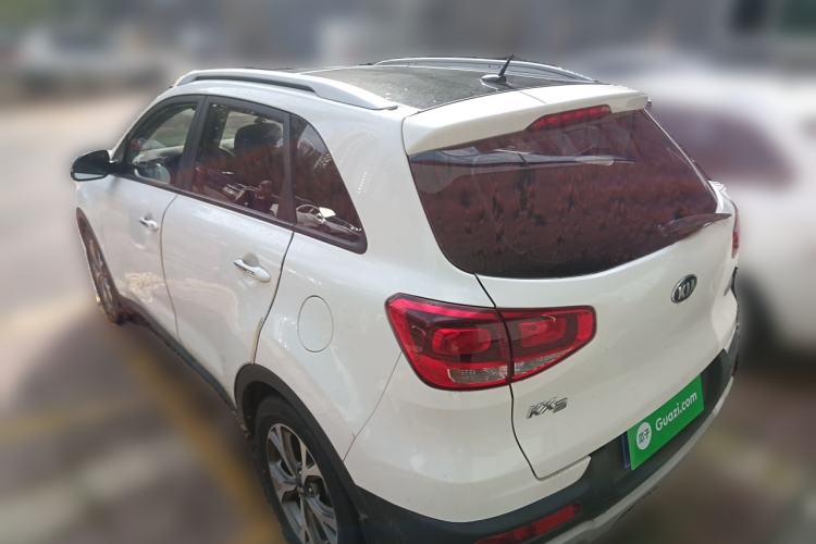 Used Kia KX3 2017 1.6L Automatic Aoya Version Exterior 3