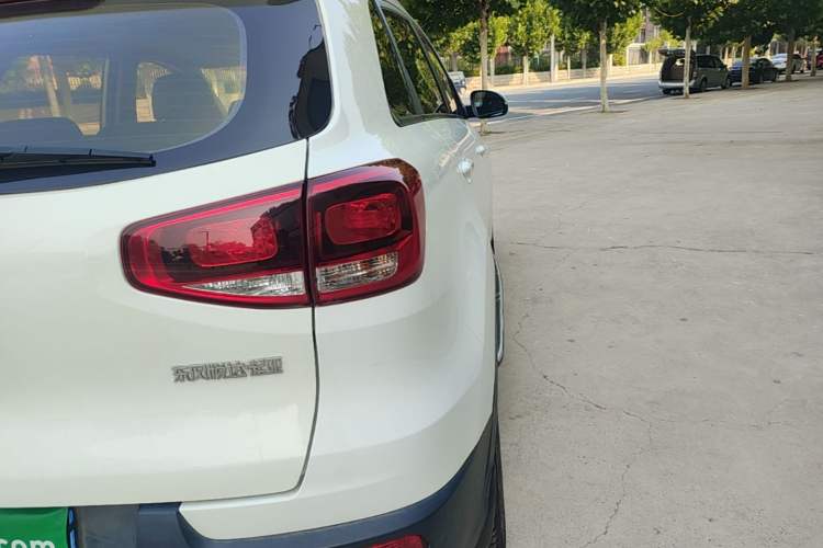 Used Kia KX3 2017 1.6L Automatic Aoya Version Exterior 3
