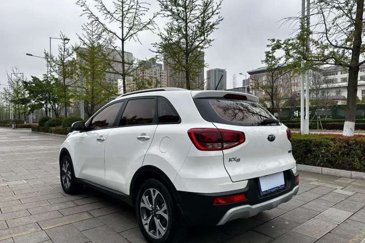 Used Kia KX3 2017 1.6L Automatic Aoya Version Exterior 3