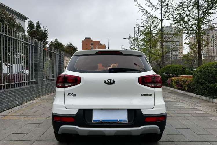 Used Kia KX3 2017 1.6L Automatic Aoya Version Exterior 4