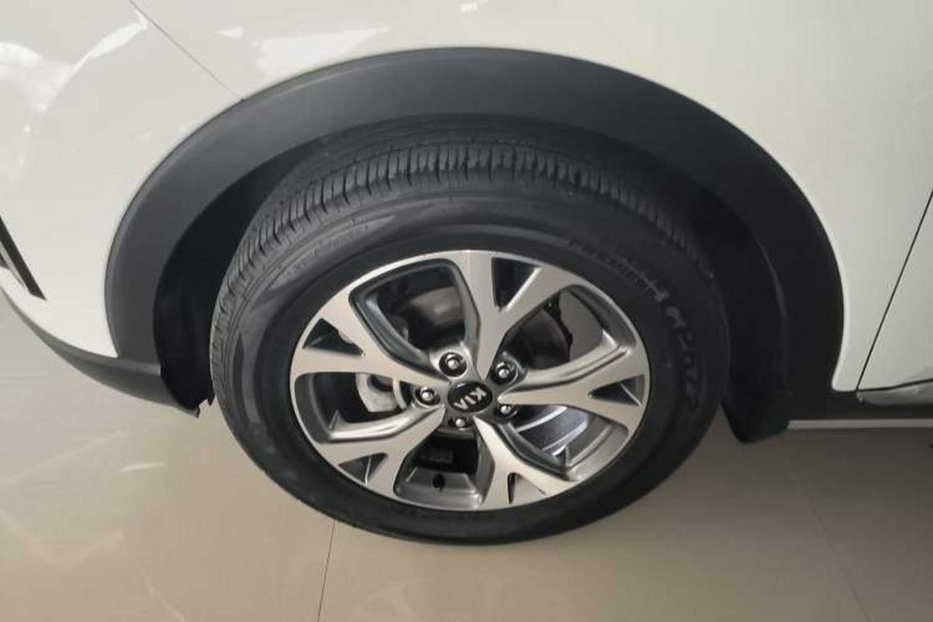 Used Kia KX3 2017 1.6L Automatic Aoya Version Exterior 4