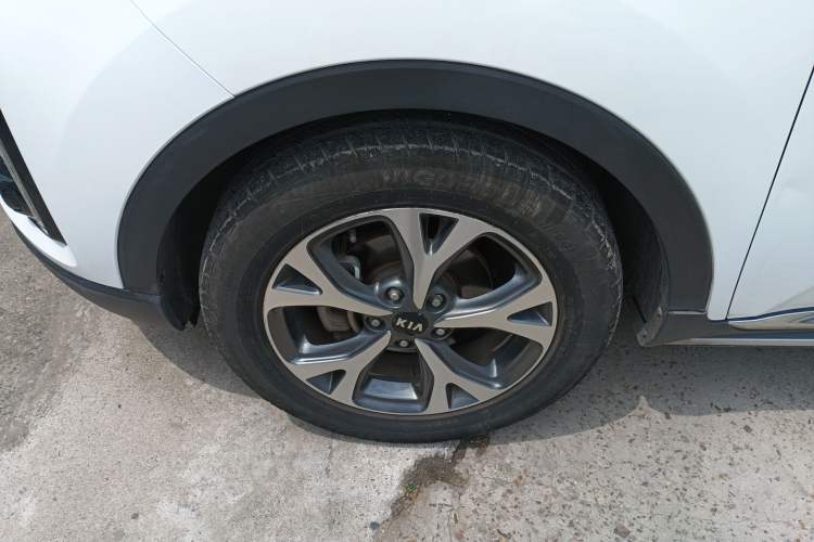 Used Kia KX3 2017 1.6L Automatic Aoya Version Exterior 4