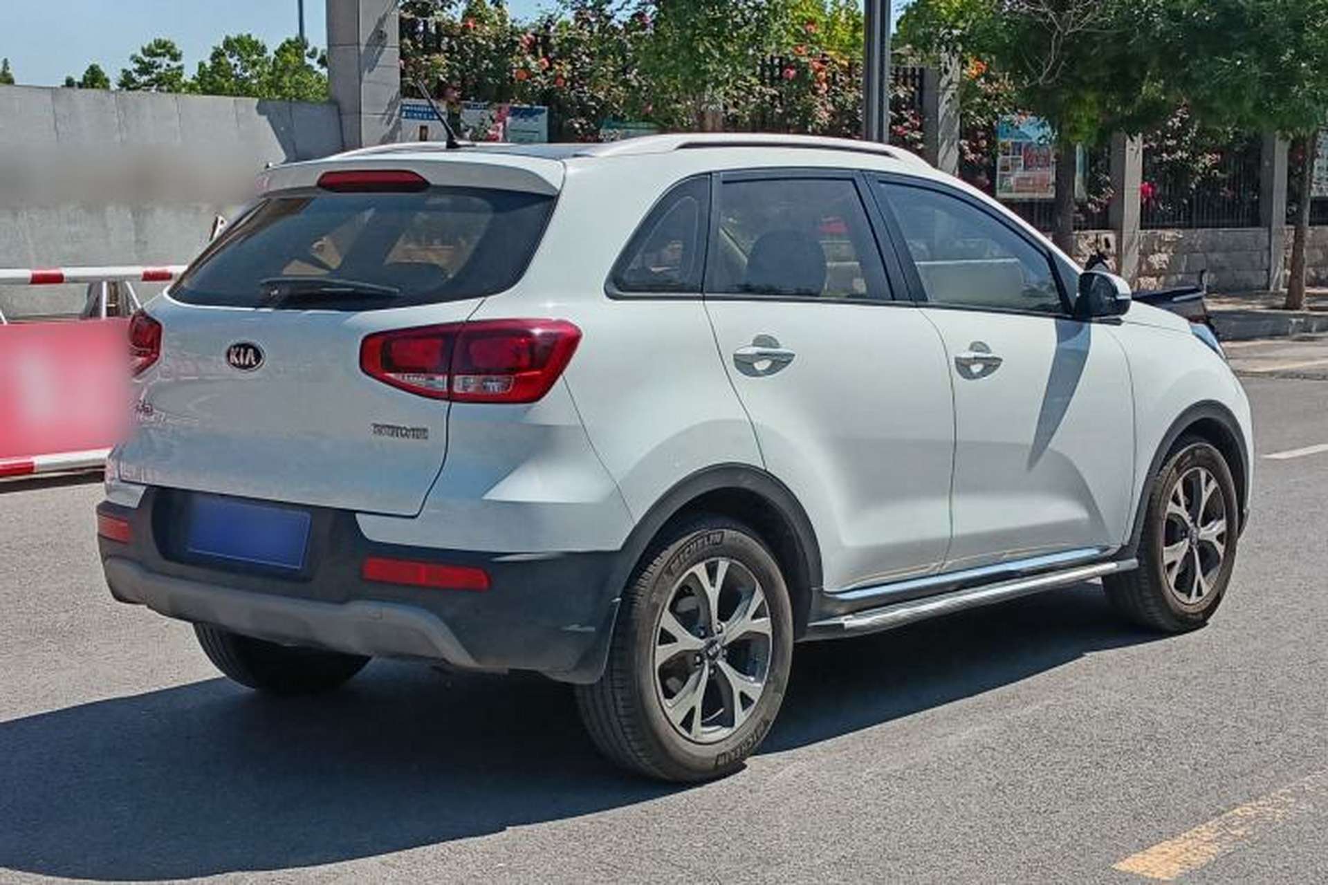 Used Kia KX3 2017 1.6L Automatic Aoya Version Exterior 6