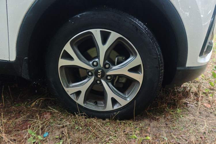 Used Kia KX3 2017 1.6L Automatic Aoya Version Exterior 7