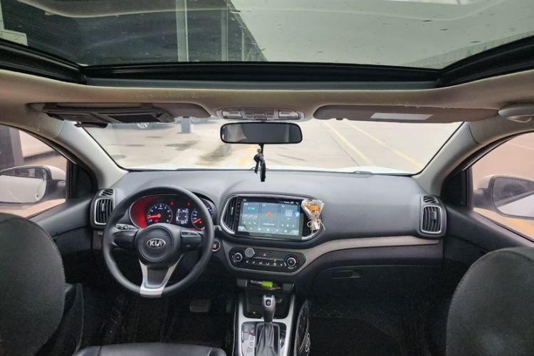 Used Kia KX3 2017 1.6L Automatic Aoya Version Exterior 8