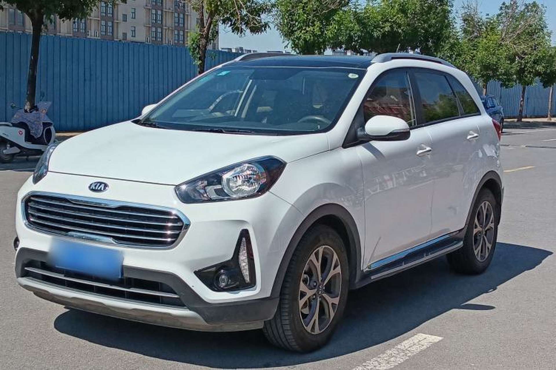 Used Kia KX3 2017 1.6L Automatic Aoya Version Front Left 45 Deg