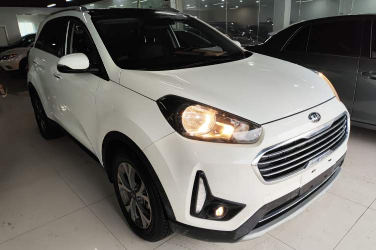 Used Kia KX3 2017 1.6L Automatic Aoya Version Front Right 45 Deg