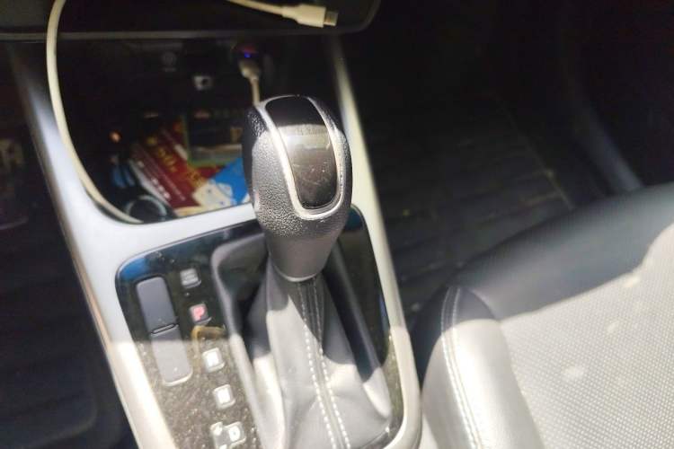 Used Kia KX3 2017 1.6L Automatic Aoya Version Gear Lever