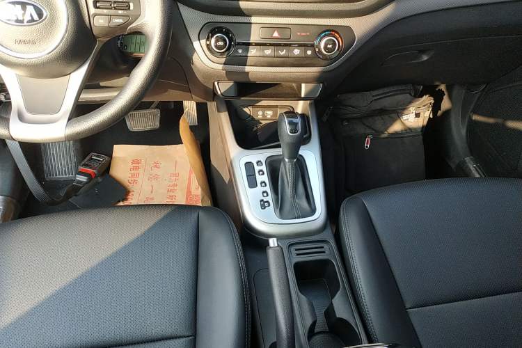 Used Kia KX3 2017 1.6L Automatic Aoya Version Gear Lever