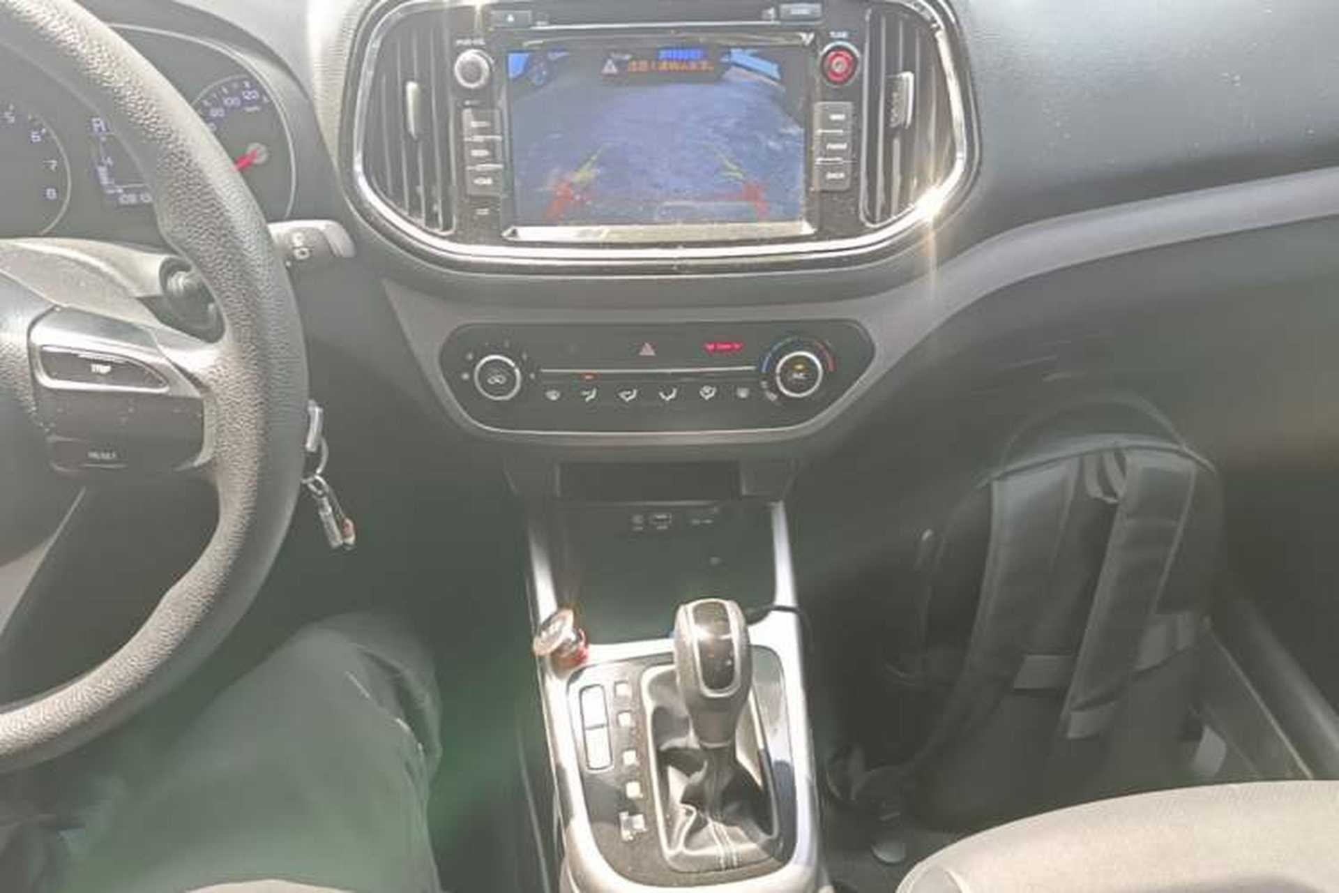Used Kia KX3 2017 1.6L Automatic Aoya Version Gear Lever