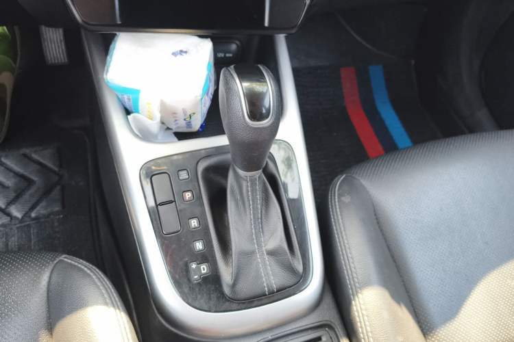 Used Kia KX3 2017 1.6L Automatic Aoya Version Gear Lever
