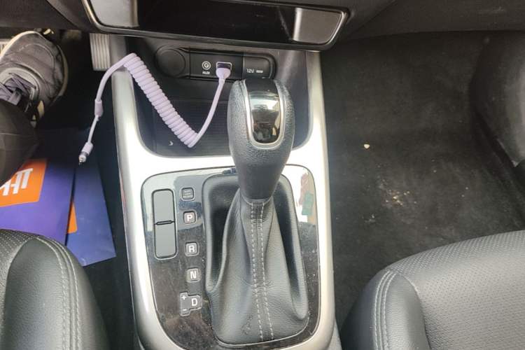 Used Kia KX3 2017 1.6L Automatic Aoya Version Gear Lever