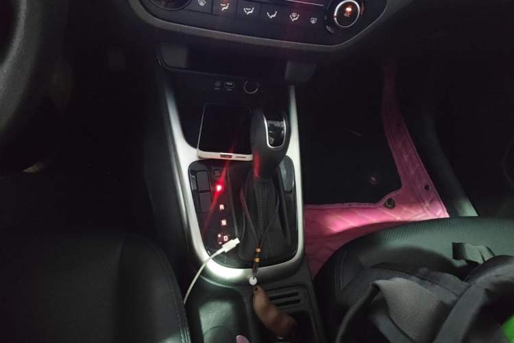 Used Kia KX3 2017 1.6L Automatic Aoya Version Gear Lever