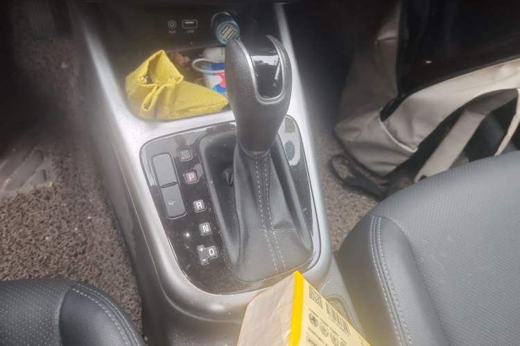Used Kia KX3 2017 1.6L Automatic Aoya Version Gear Lever