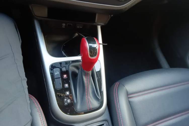 Used Kia KX3 2017 1.6T Automatic Aoya Edition Gear Lever