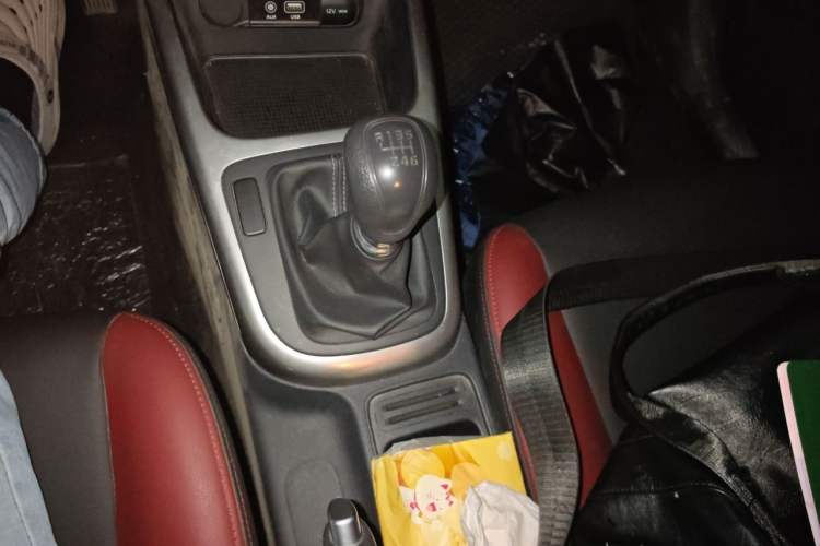 Used Kia KX3 2017 1.6L Manual Aofeng Edition Gear Lever