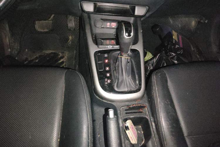 Used Kia KX3 2017 1.6L Automatic Aoya Version Gear Lever