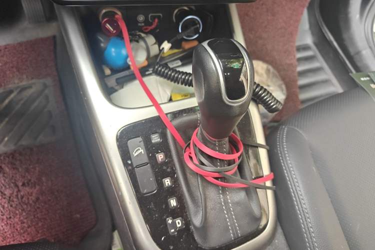 Used Kia KX3 2017 1.6L Automatic Aozun Edition Gear Lever