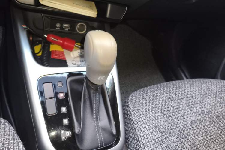 Used Kia KX3 2017 1.6L Automatic Aoya Version Gear Lever