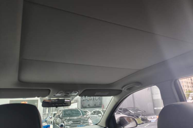 Used Kia KX3 2017 1.6L Automatic Aoya 15th Anniversary Special Edition Headliner