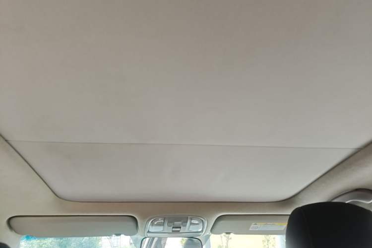 Used Kia KX3 2017 1.6T Automatic Aoya Edition Headliner