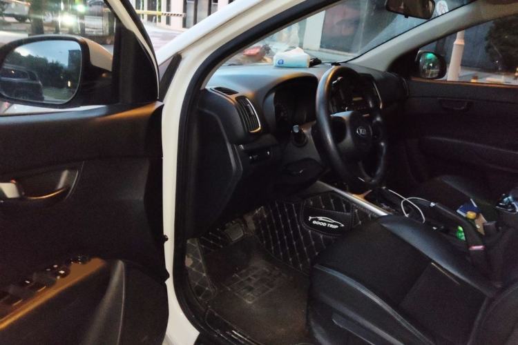 Used Kia KX3 2017 1.6L Automatic Aoya Version Interior 3