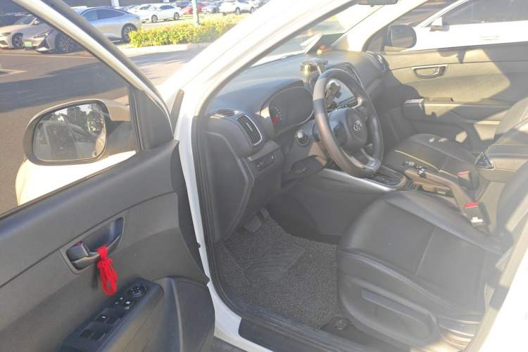 Used Kia KX3 2017 1.6L Automatic Aoya Version Interior 3
