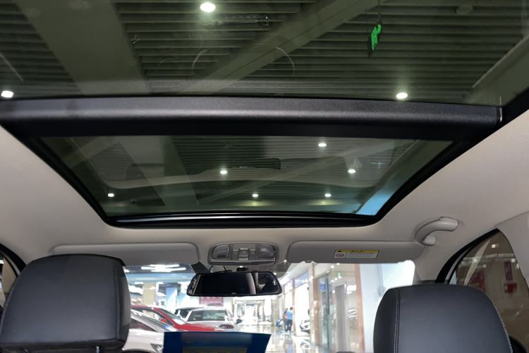 Used Kia KX3 2017 1.6L Automatic Aoya Version Interior 5