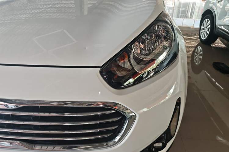 Used Kia KX3 2017 1.6L Automatic Aoya Version Left Front Headlight
