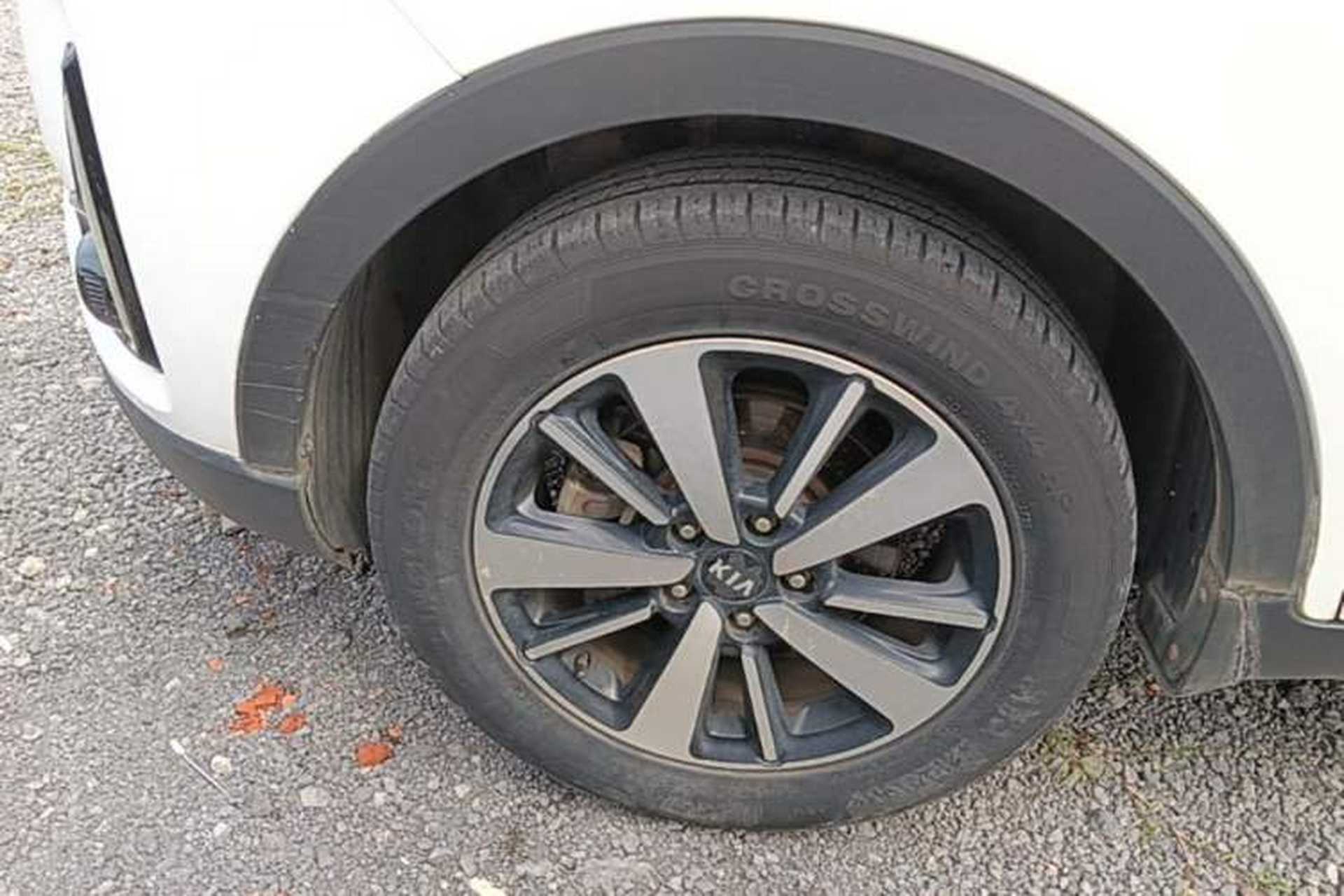 Used Kia KX3 2017 1.6T Automatic Aoya Edition Left Front Wheel Hub