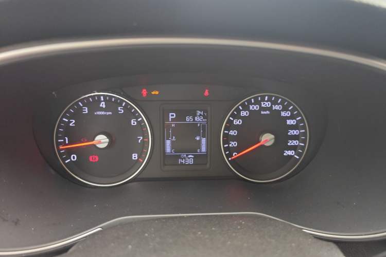 Used Kia KX3 2017 1.6L Automatic Aozun Edition Odometer Close Up