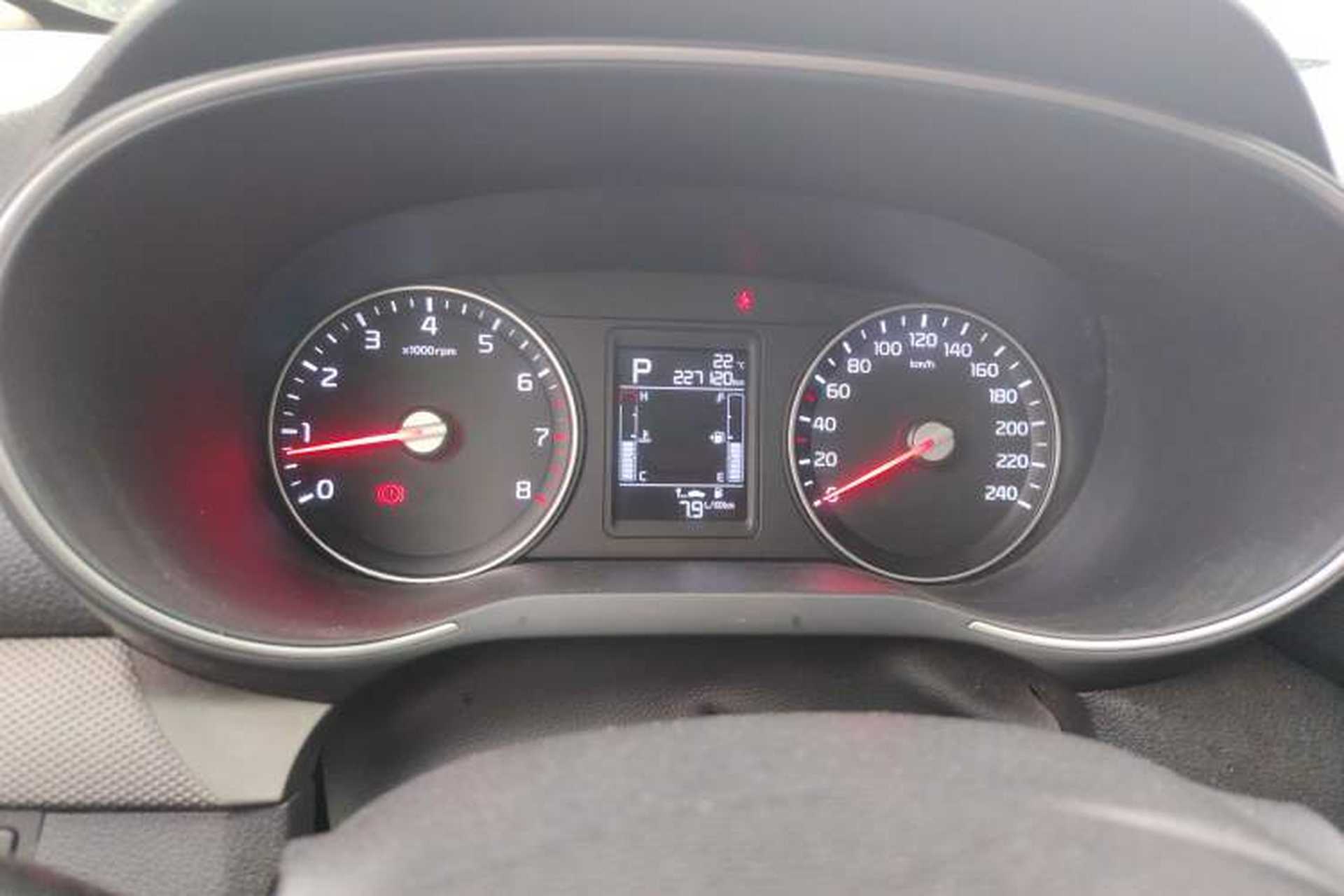 Used Kia KX3 2017 1.6L Automatic Aofeng Edition Odometer Close Up