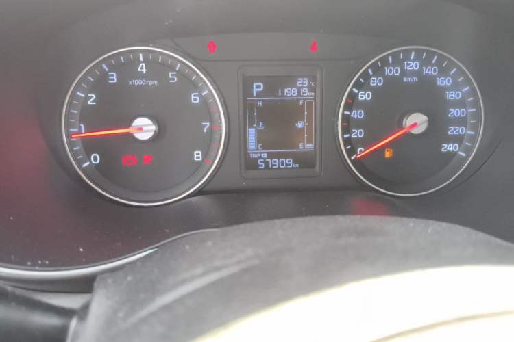 Used Kia KX3 2017 1.6L Automatic Aoya Version Odometer Close Up