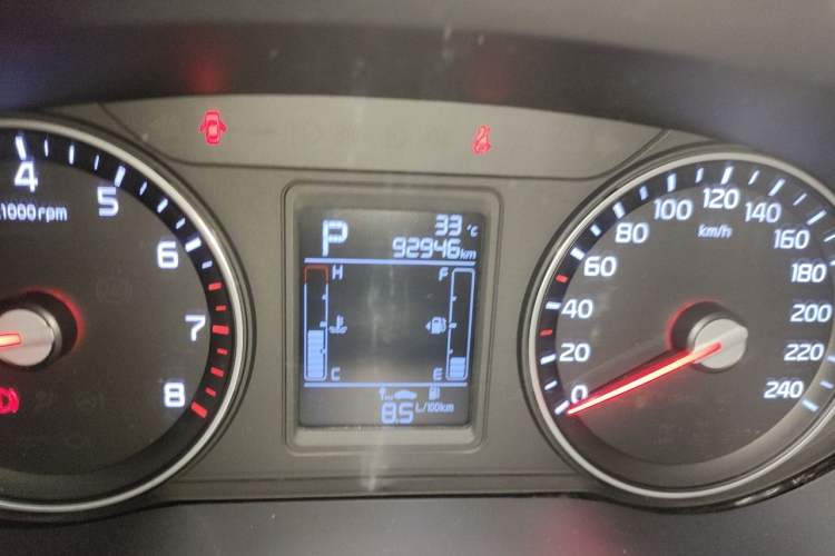Used Kia KX3 2017 1.6L Automatic Aoya Version Odometer Close Up