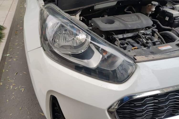 Used Kia KX3 2017 1.6L Manual Aofeng Edition Right Front Headlight