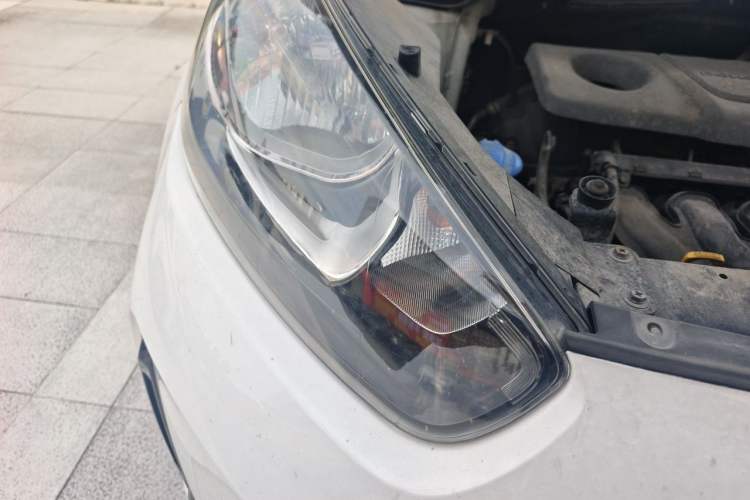 Used Kia KX3 2017 1.6L Automatic Aofeng Edition Right Front Headlight