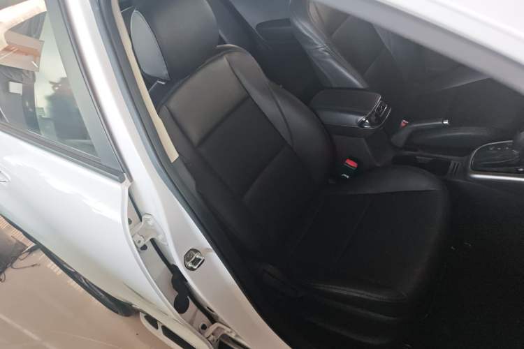 Used Kia KX3 2017 1.6L Automatic Aoya Version Right Front Seat