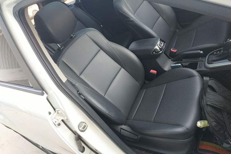 Used Kia KX3 2017 1.6L Automatic Aoya Version Right Front Seat