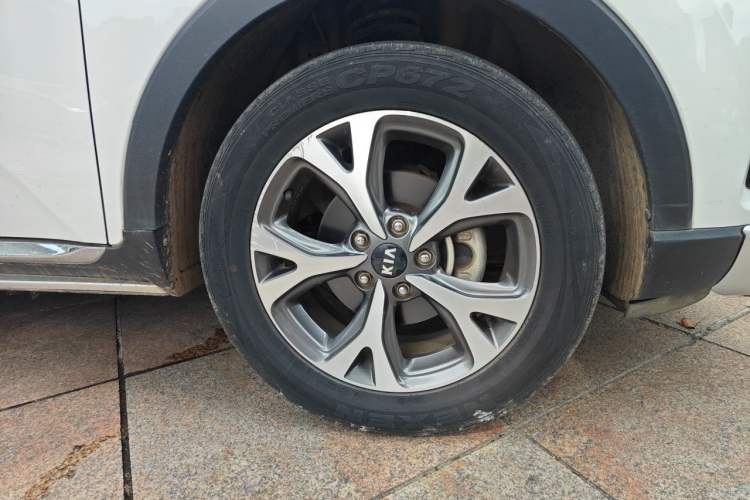 Used Kia KX3 2017 1.6L Automatic Aozun Edition Right Front Wheel Hub