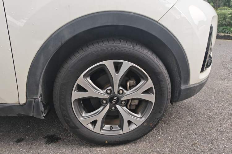 Used Kia KX3 2017 1.6L Automatic Aoya Version Right Front Wheel Hub