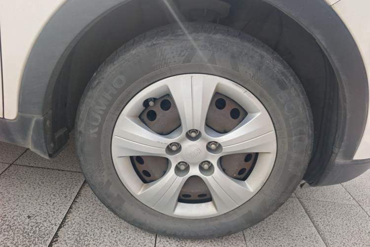 Used Kia KX3 2017 1.6L Automatic Aofeng Edition Right Front Wheel Hub
