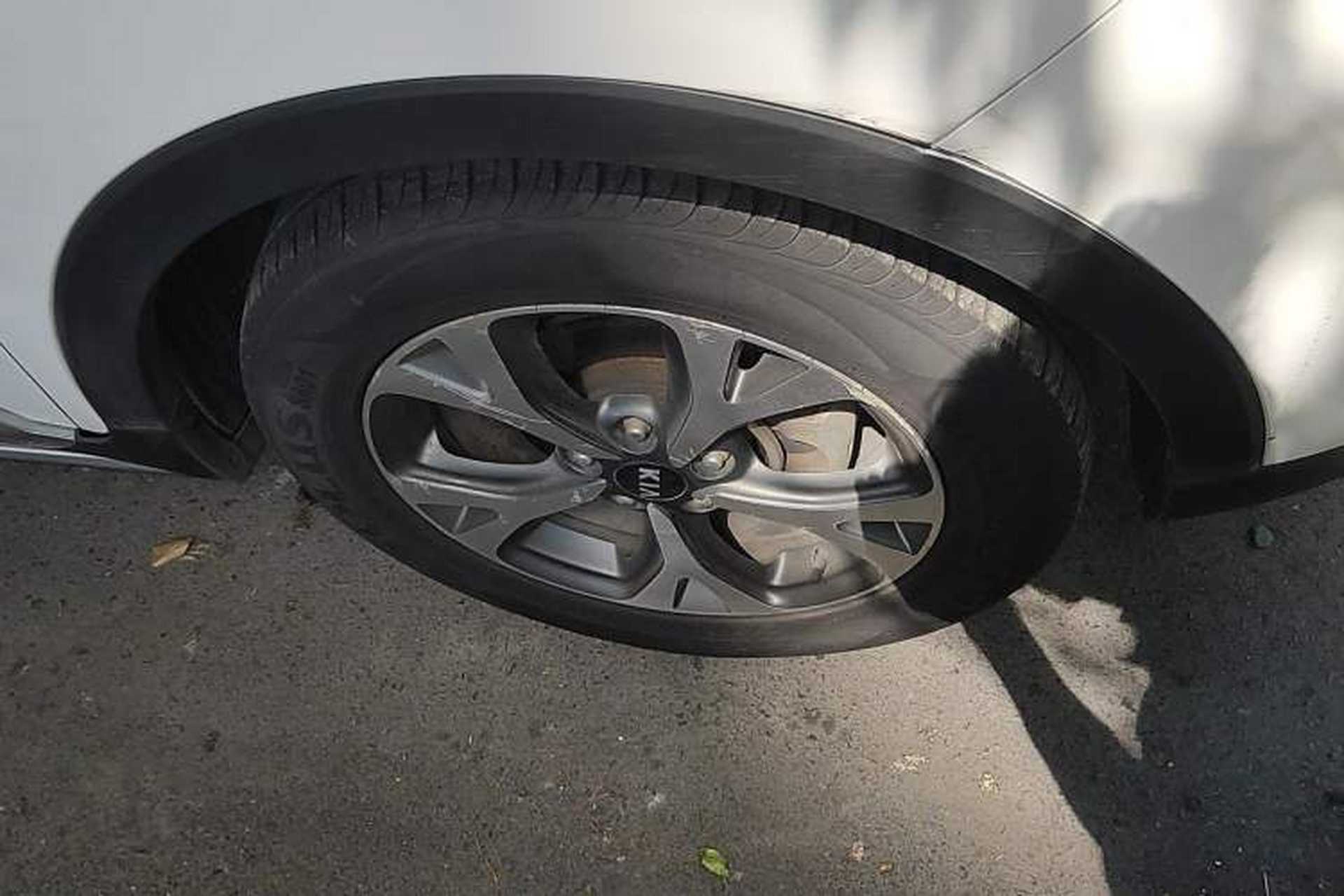 Used Kia KX3 2017 1.6L Automatic Aoya Version Right Front Wheel Hub