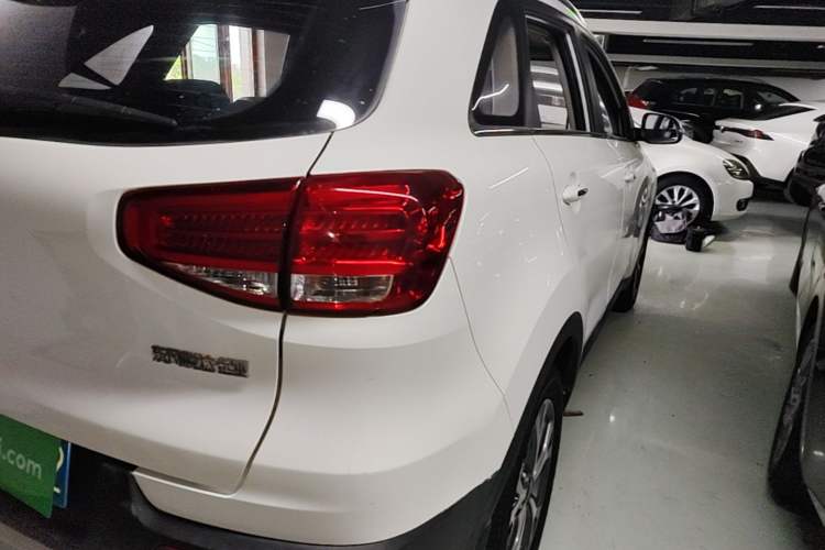 Used Kia KX3 2017 1.6L Automatic Aozun Edition Right Rear Taillight