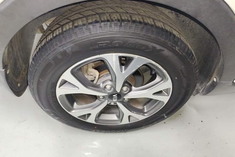 Used Kia KX3 2017 1.6L Automatic Aozun Edition Right Rear Wheel Hub