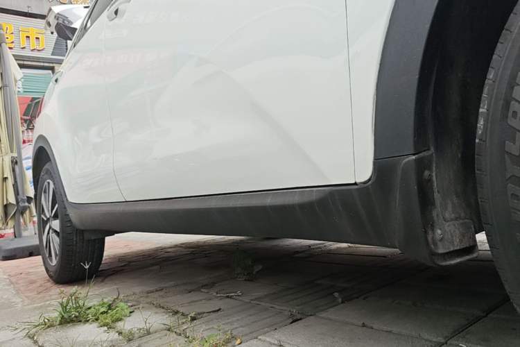 Used Kia KX3 2017 1.6T Automatic Aoya Edition Right Side Sill