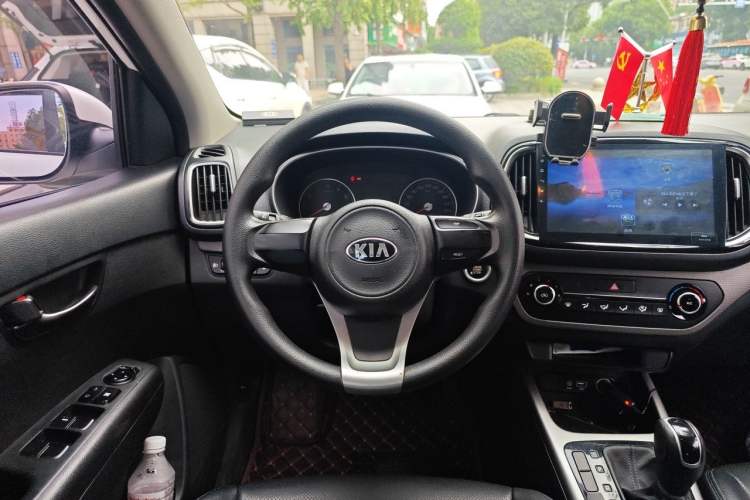 Used Kia KX3 2017 1.6L Automatic Aozun Edition Steering Wheel